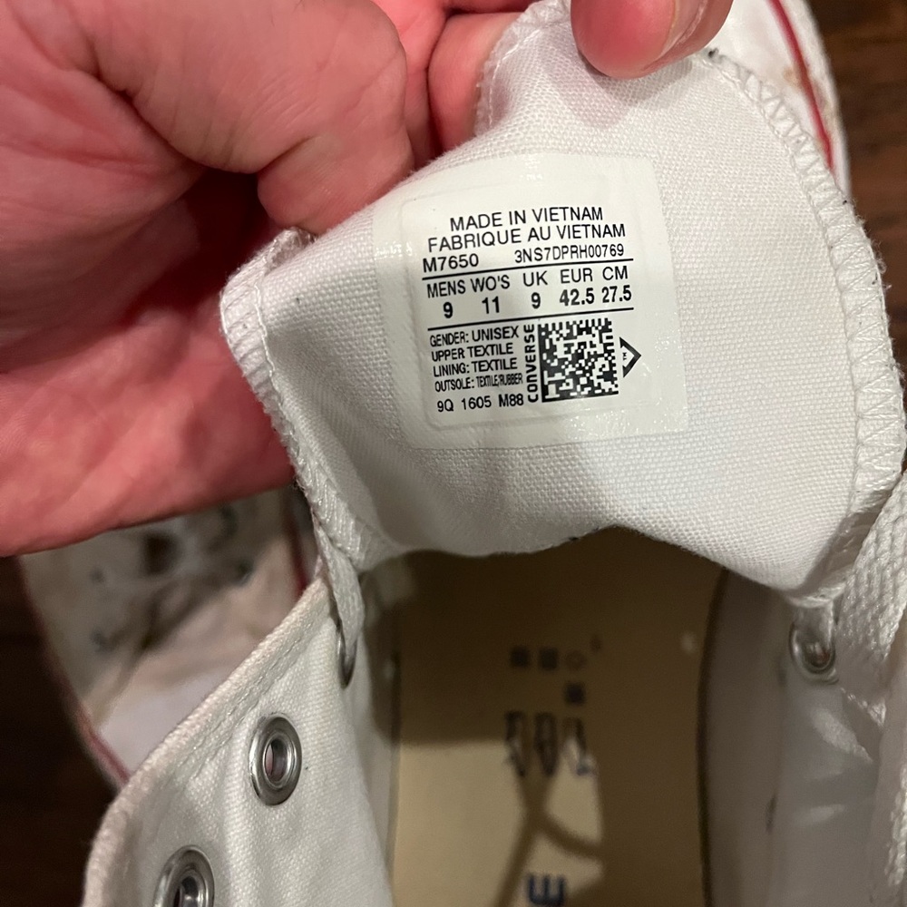 Converse White beaters
